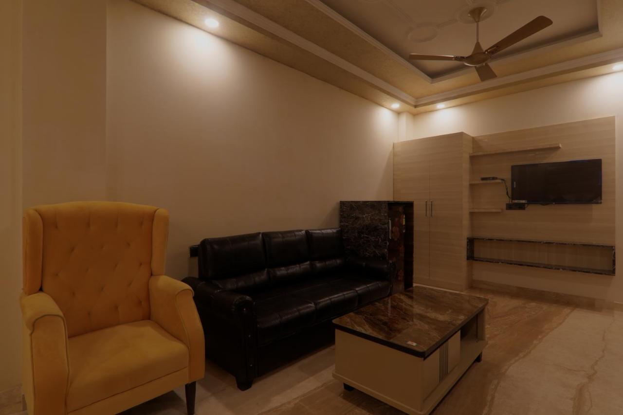 勒克瑙 Shri Tirupati Residency酒店 外观 照片