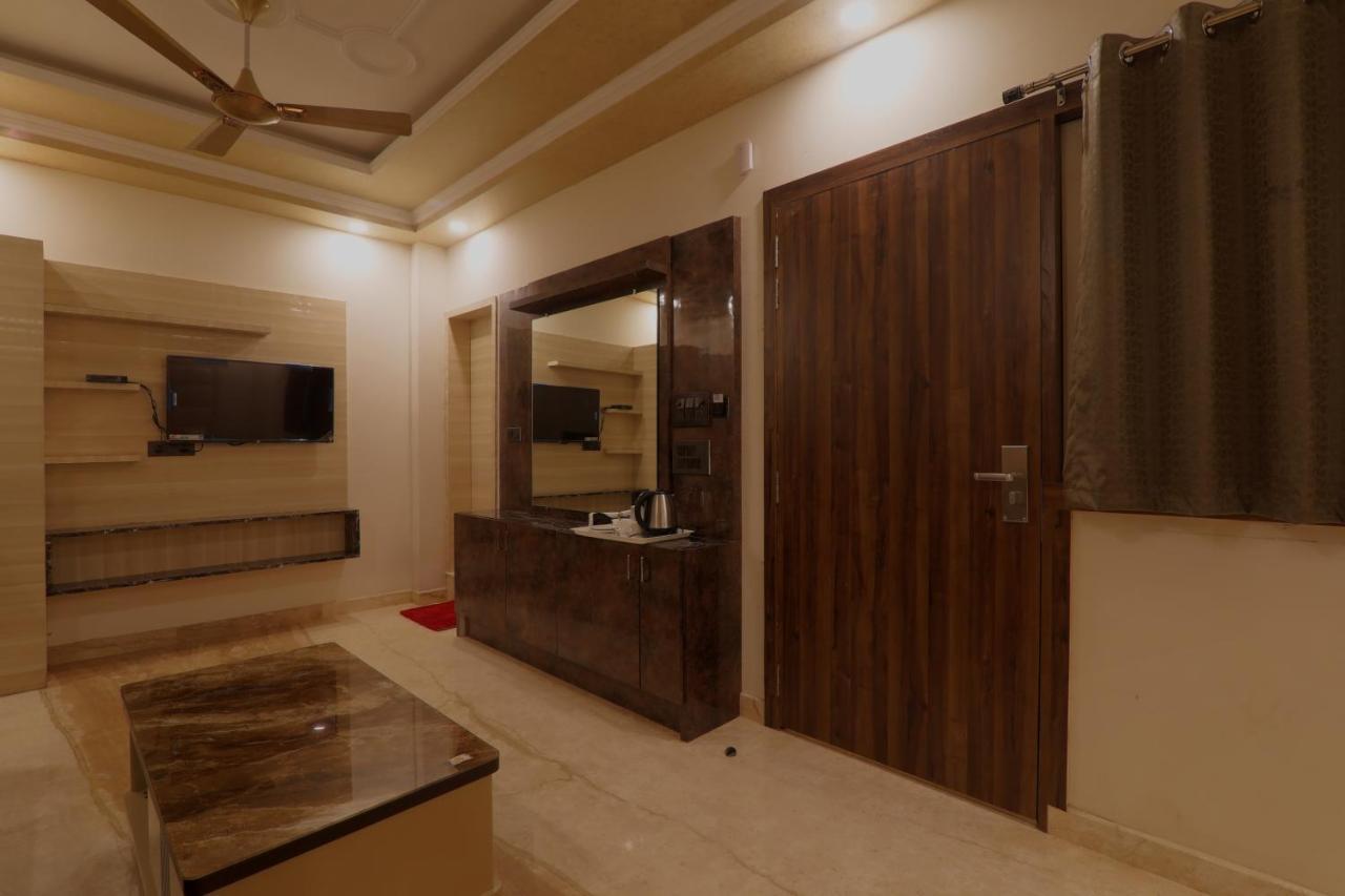勒克瑙 Shri Tirupati Residency酒店 外观 照片