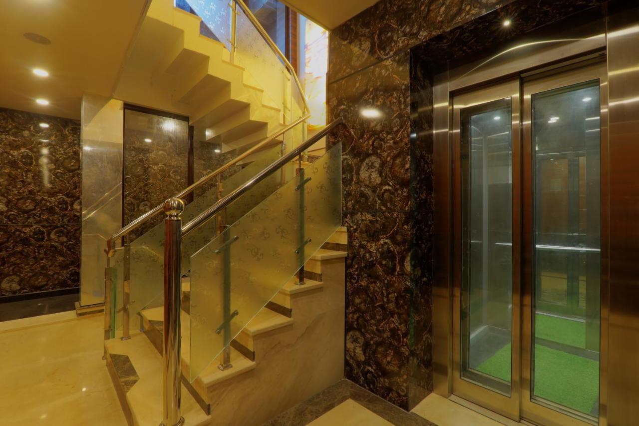 勒克瑙 Shri Tirupati Residency酒店 外观 照片