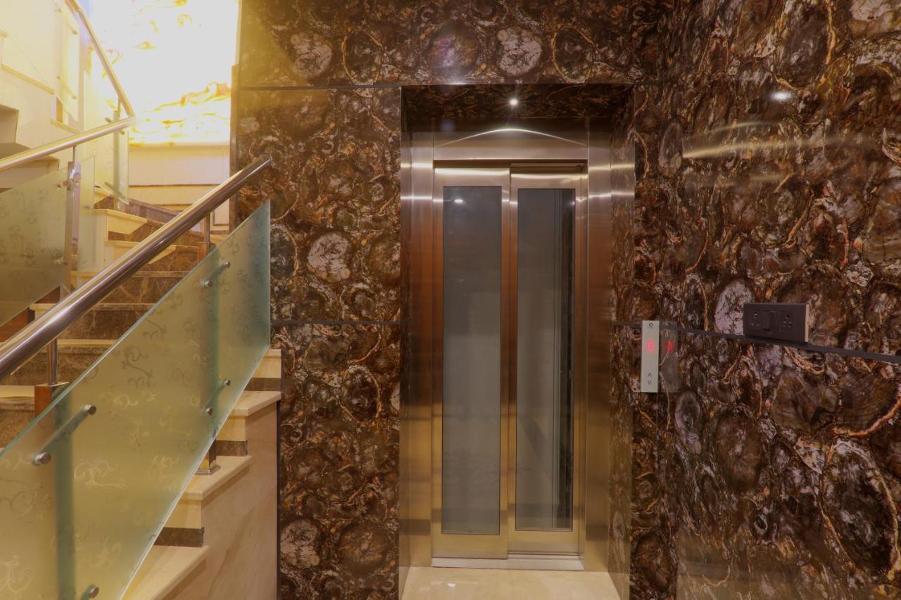 勒克瑙 Shri Tirupati Residency酒店 外观 照片
