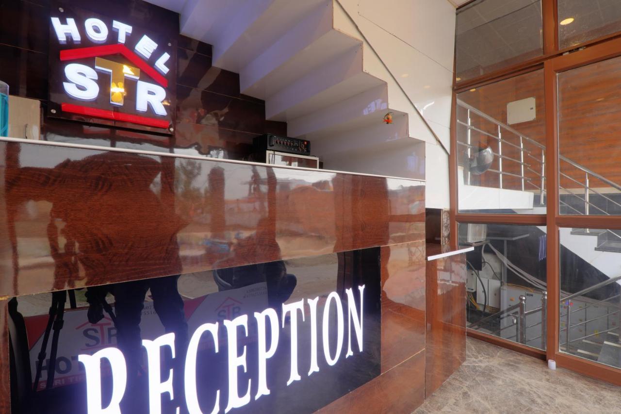 勒克瑙 Shri Tirupati Residency酒店 外观 照片