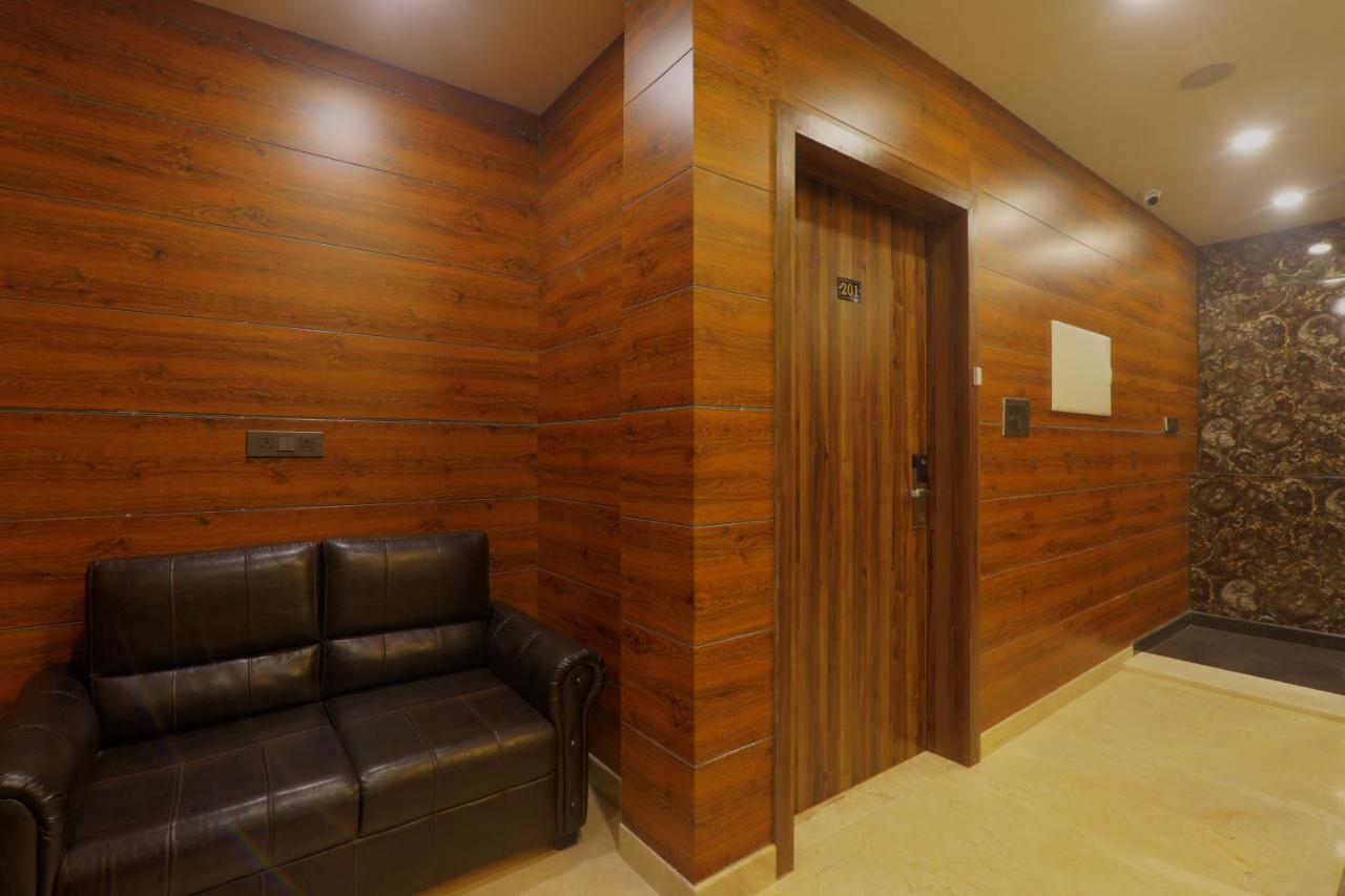 勒克瑙 Shri Tirupati Residency酒店 外观 照片