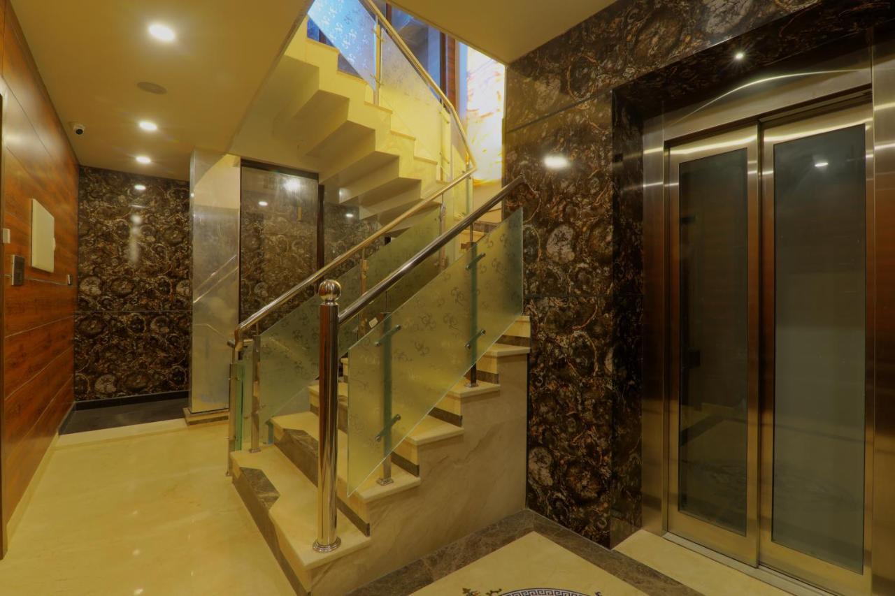 勒克瑙 Shri Tirupati Residency酒店 外观 照片